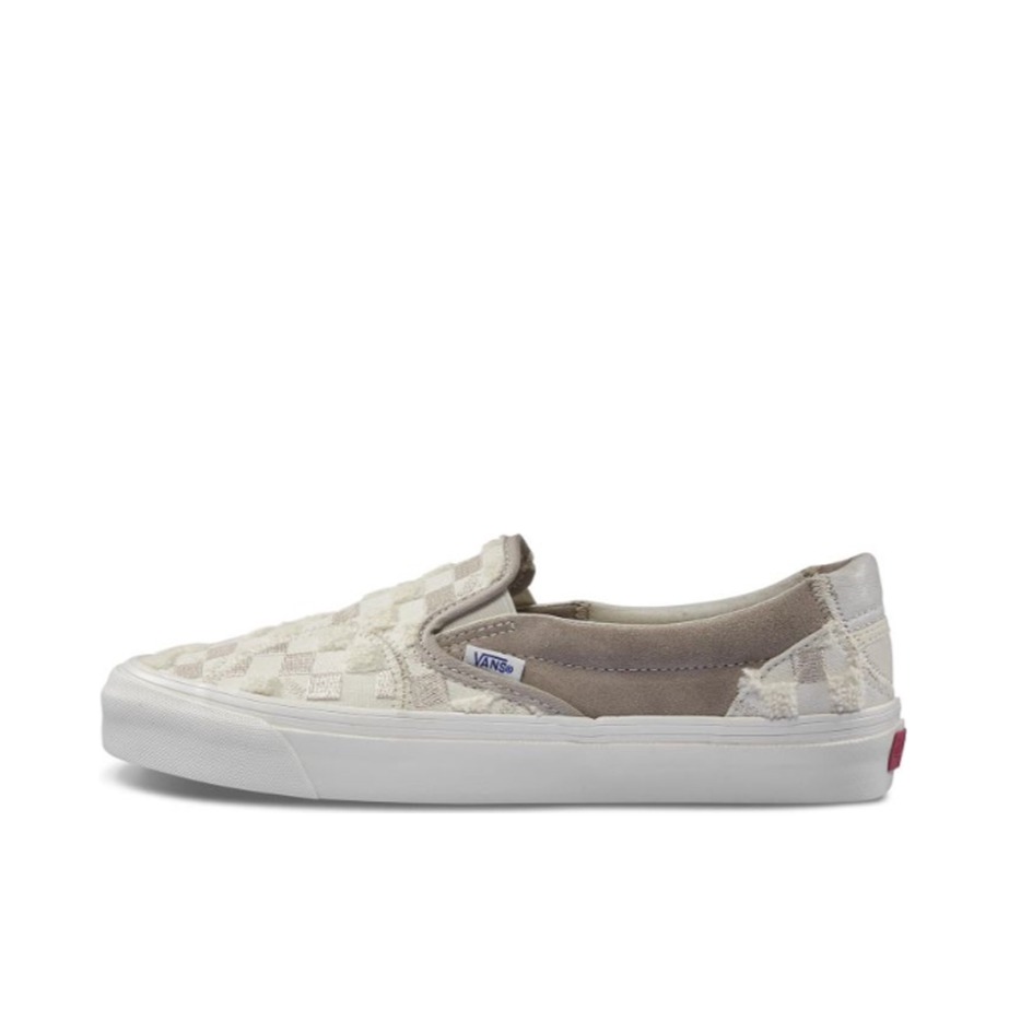 推荐商品：Vans/范斯 Classic Slip-on 防滑 简约 棋盘格 一脚蹬 百搭 休闲 帆布鞋 白色/褐色