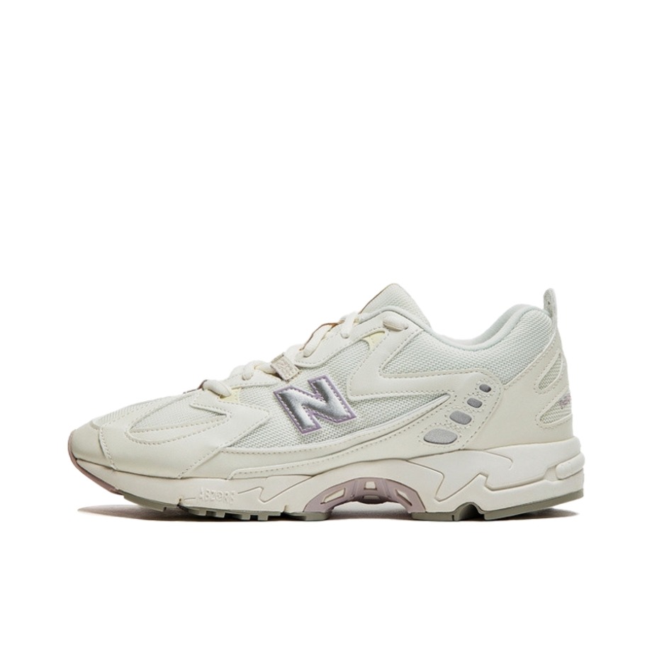 推荐商品：New Balance 828 跑鞋 减震防滑耐磨轻便透气合成革 米白