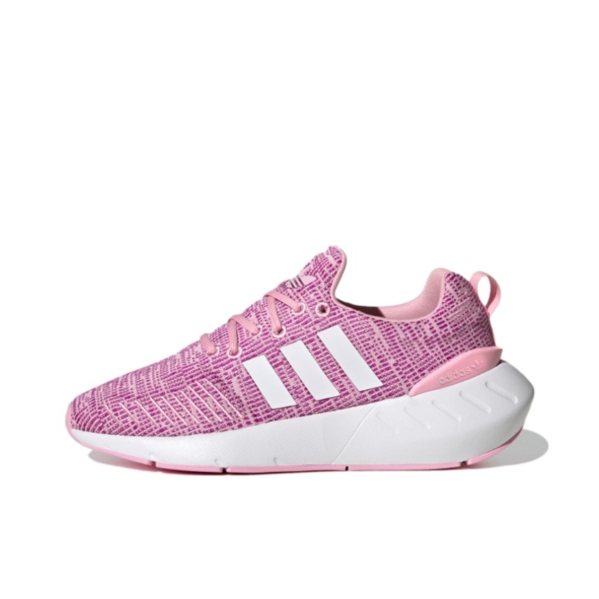 推荐商品：adidas Originals Swift Run 22 时尚经典 防滑耐磨 运动舒适 网面透气 跑鞋 深粉色
