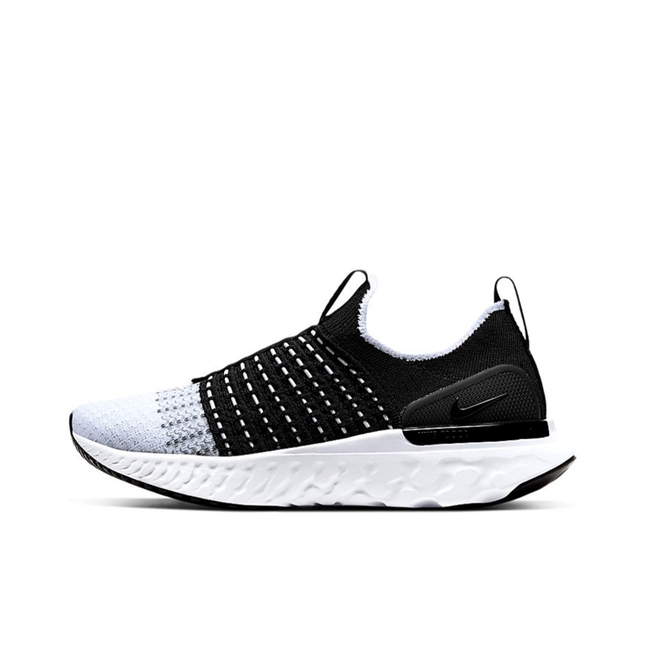推荐商品：Nike React Phantom Run Flyknit 2 跑鞋 轻便透气耐磨防滑减震休闲舒适泡棉织物回弹编织 黑白