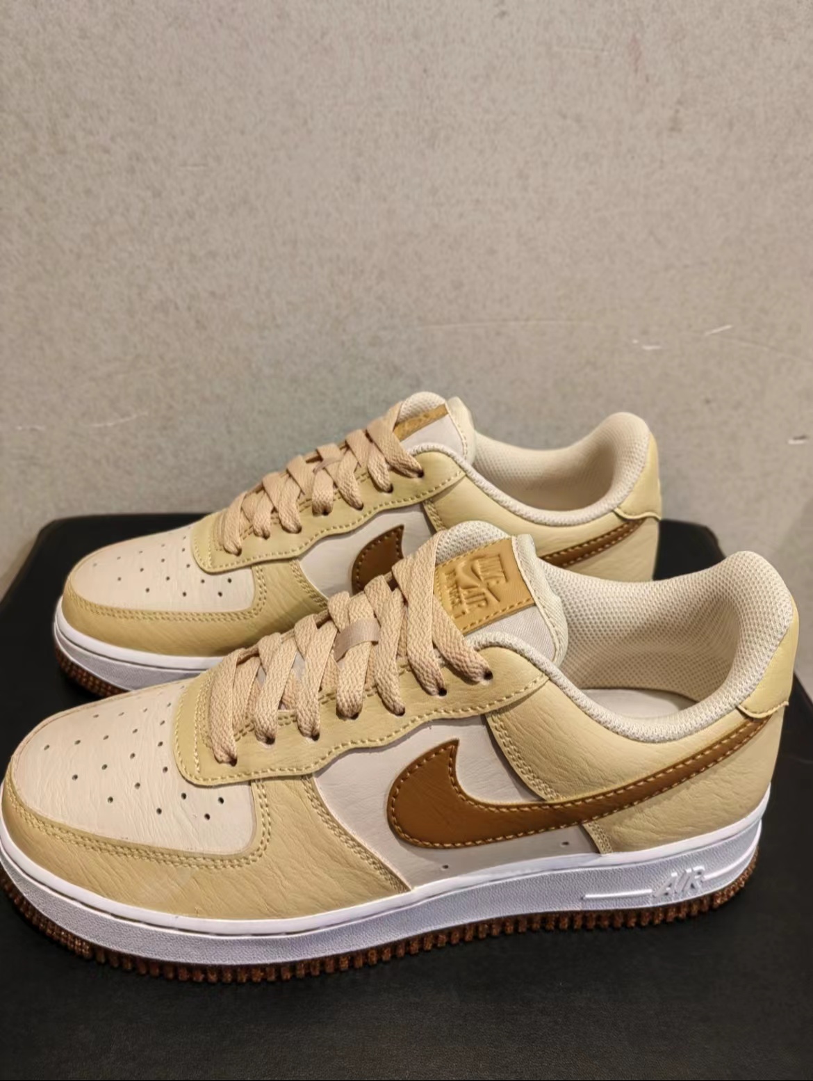 冬季新款AF1最新配色浅棕色
