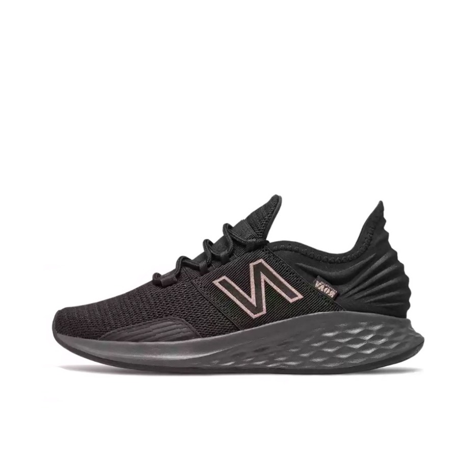 推荐商品：New Balance Fresh Foam Roav Fusion 跑鞋 减震回弹防滑耐磨网布透气织物运动 女款/黑色/粉色