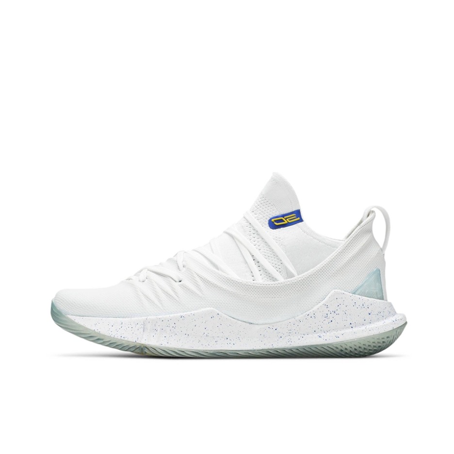 推荐商品：Under Armour/安德玛 Curry 5 防滑耐磨 透气减震 舒适轻便 圆头 实战 时尚潮酷 篮球鞋 主场