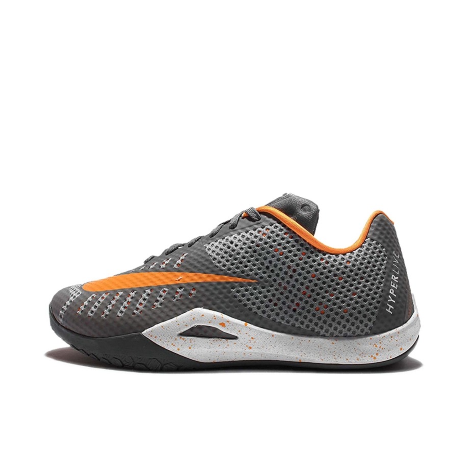 推荐商品：Nike Hyperlive 防滑耐磨 减震 舒适透气 织物合成革 复古 休闲运动 低帮 篮球鞋 Grey Orange 狼灰