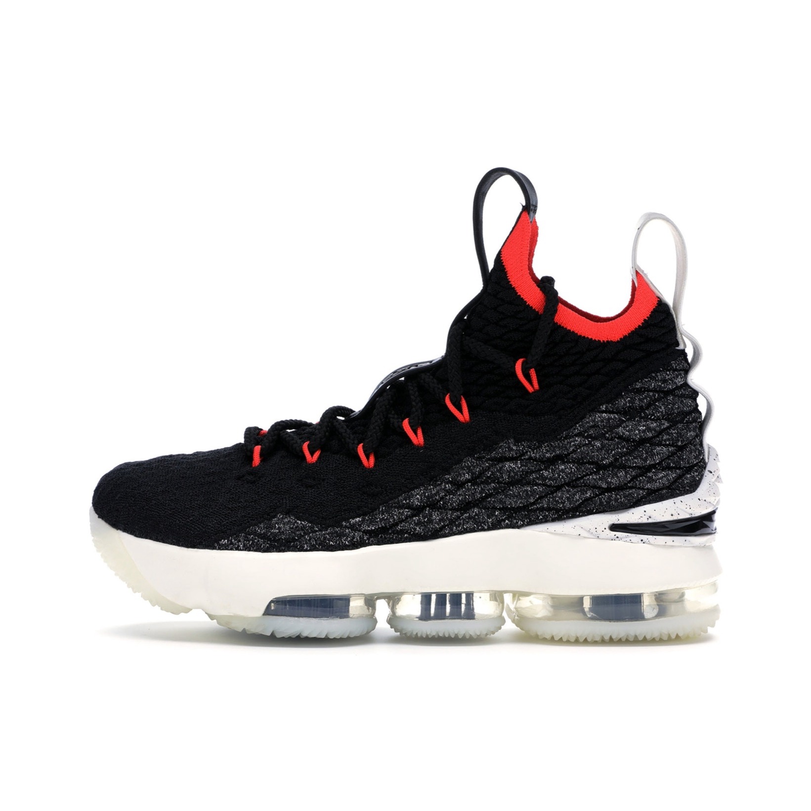 推荐商品：Nike Zoom LeBron 15 防滑耐磨 舒适透气 圆头 织物 实战 运动 篮球鞋 Black Bright Crimson 黑色/深红色