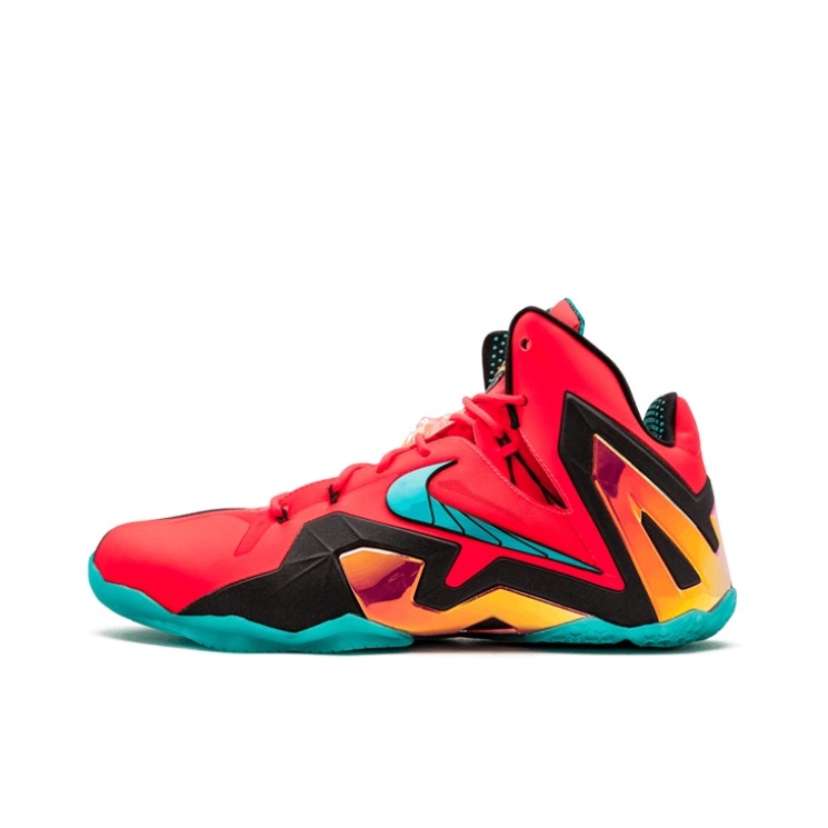 推荐商品：Nike Zoom LeBron 11 詹姆斯 防滑耐磨 缓震回弹 轻便透气 支撑 实战 篮球鞋 Hero 黑色/红色