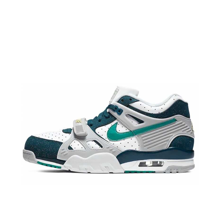 推荐商品：Nike Air Cross Trainer 3 轻便透气 防滑耐磨 复古时尚 训练鞋 白色/墨绿/灰色