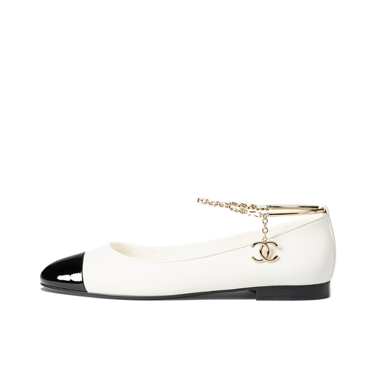 推荐商品：Chanel 舒适轻便 平底 休闲复古 时尚 单鞋 G38986 X56858 94305 白色/黑色