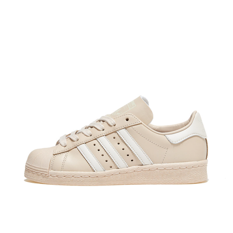 推荐商品：adidas Originals Superstar 82 板鞋 轻便简约复古贝壳头防滑防水贴合 米色