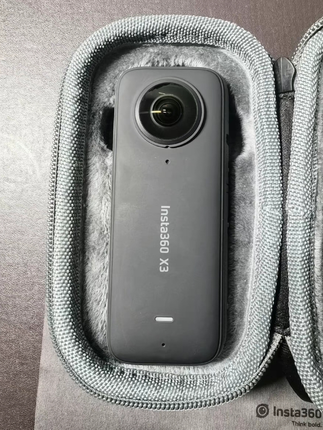 随行智能摄影小助手，影石Insta360 X3