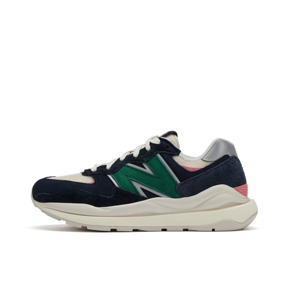 推荐商品：New Balance 5740 跑鞋 轻便减震防滑耐磨透气拼接织物防水复古 虎年新春限定/藏青/米色