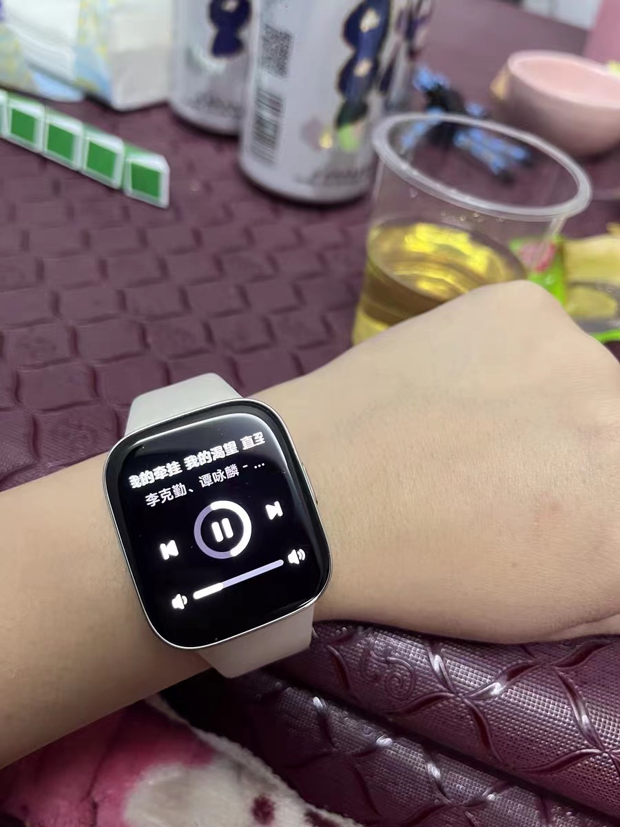 能听会说，优秀的腕上智能助手