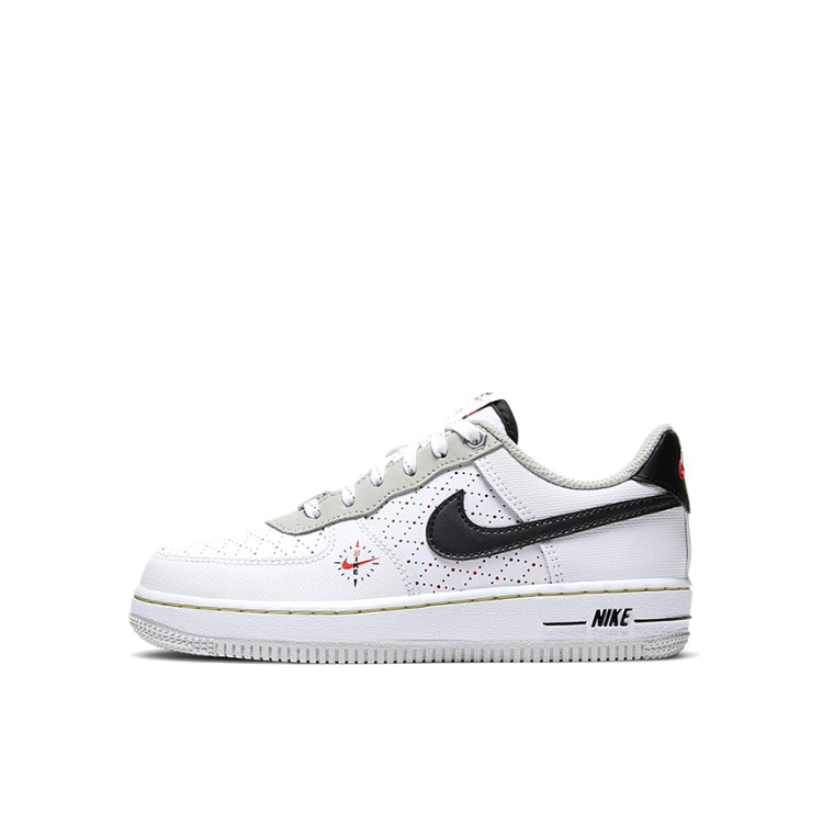 推荐商品：Nike Air Force 1 板鞋儿童 透气舒适防滑耐磨轻便休闲 小童/白黑