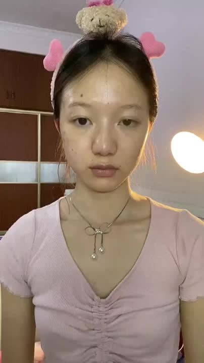 20几块💰！！瑕疵皮的嫩妹妆！好喜欢啊！！！