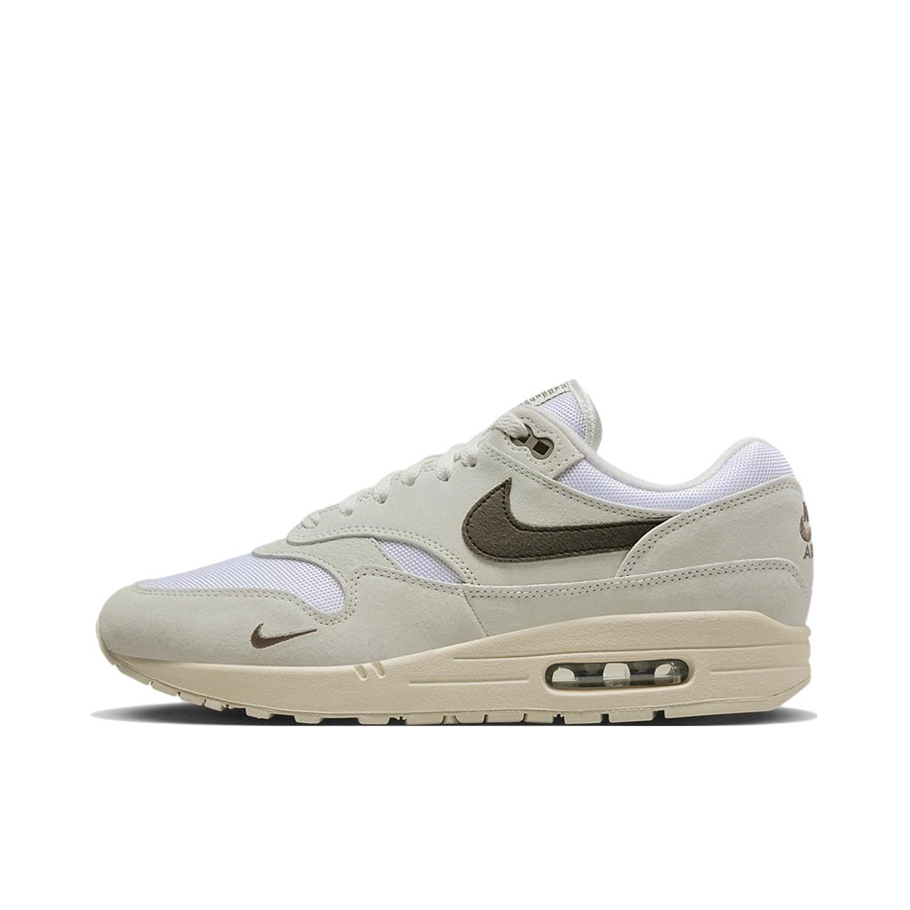 推荐商品：Nike Air Max 1 跑鞋 气垫缓震透气轻便复古运动舒适百搭潮流耐磨低帮训练防滑冬季支撑马拉松防水抓地圆头耐穿 灰色/白色/绿色
