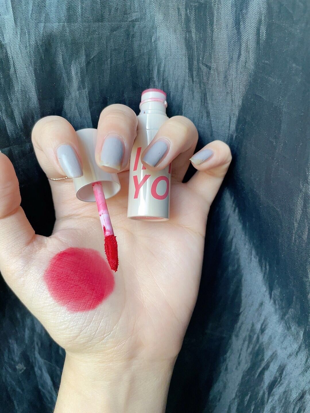 辣妹色天花板！冷调玫红色显白绝绝子