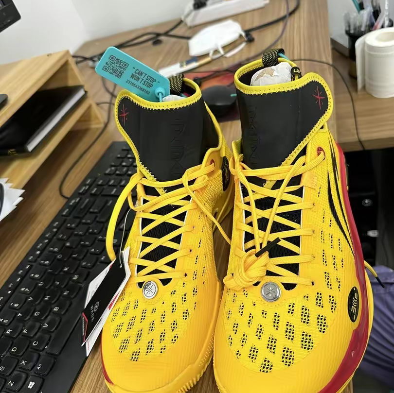 李宁 808 V2 Ultra开箱，你准备好了吗