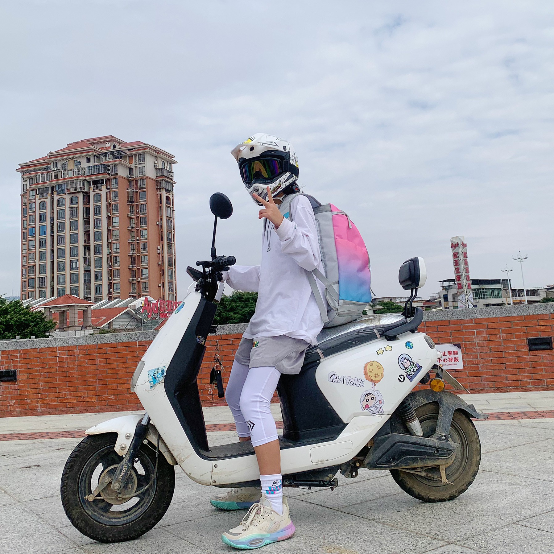 👟球鞋：韦德之道10

👕上衣：FFF
