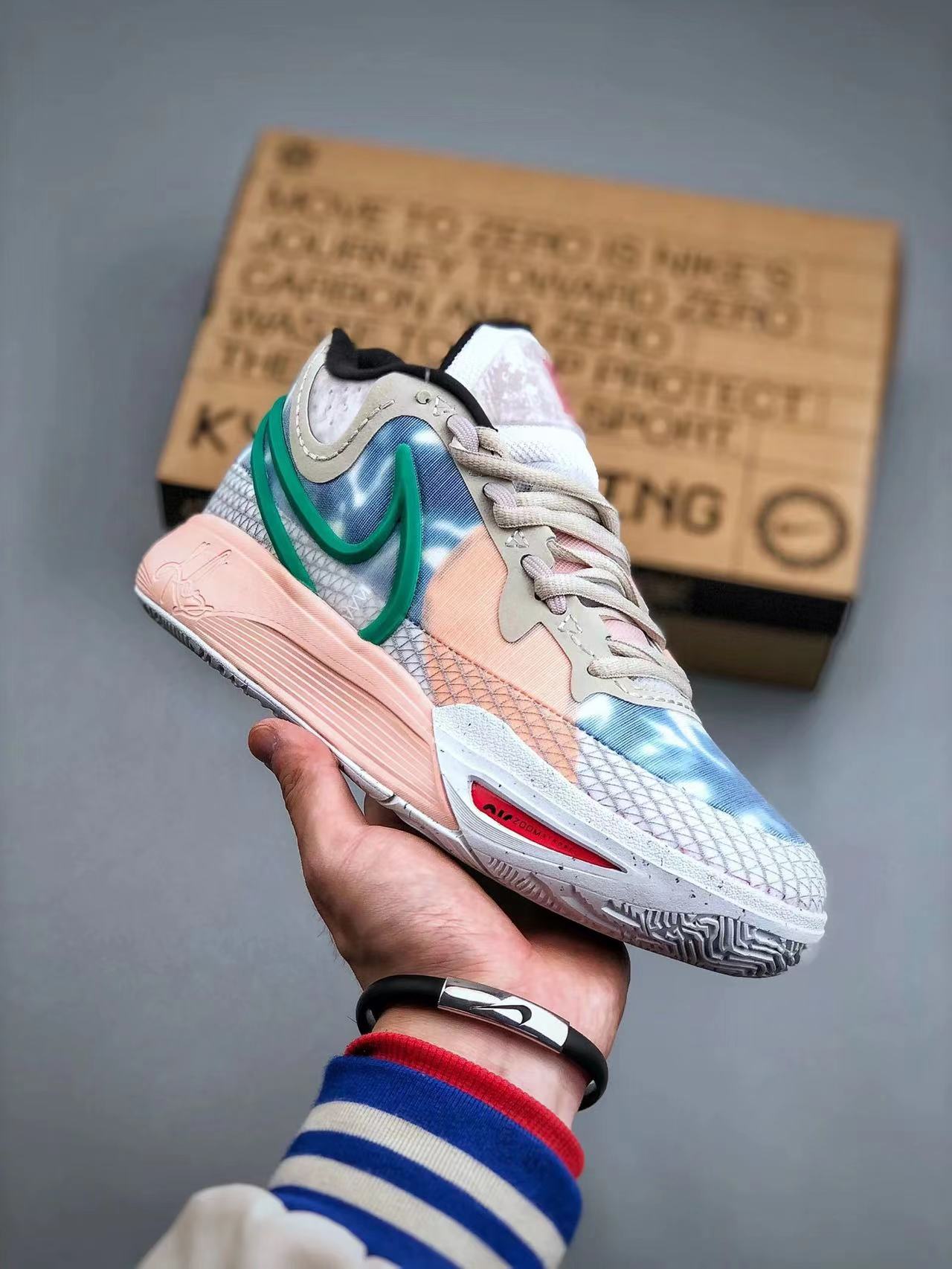校园神鞋Kyrie 8