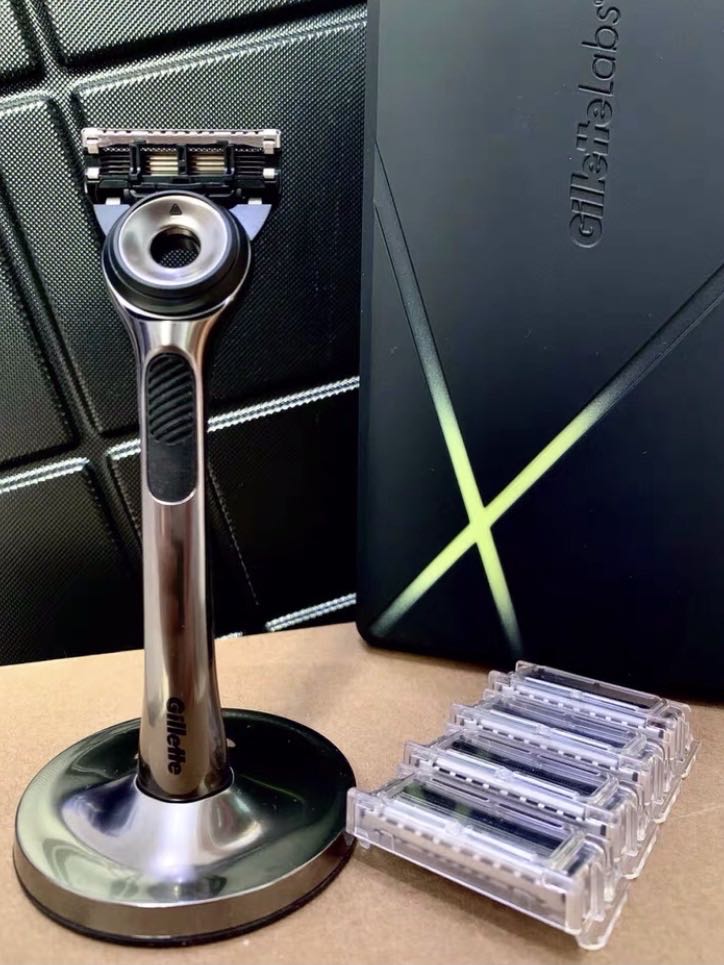 这就是我男朋友和他兄弟炫耀了一周的礼物