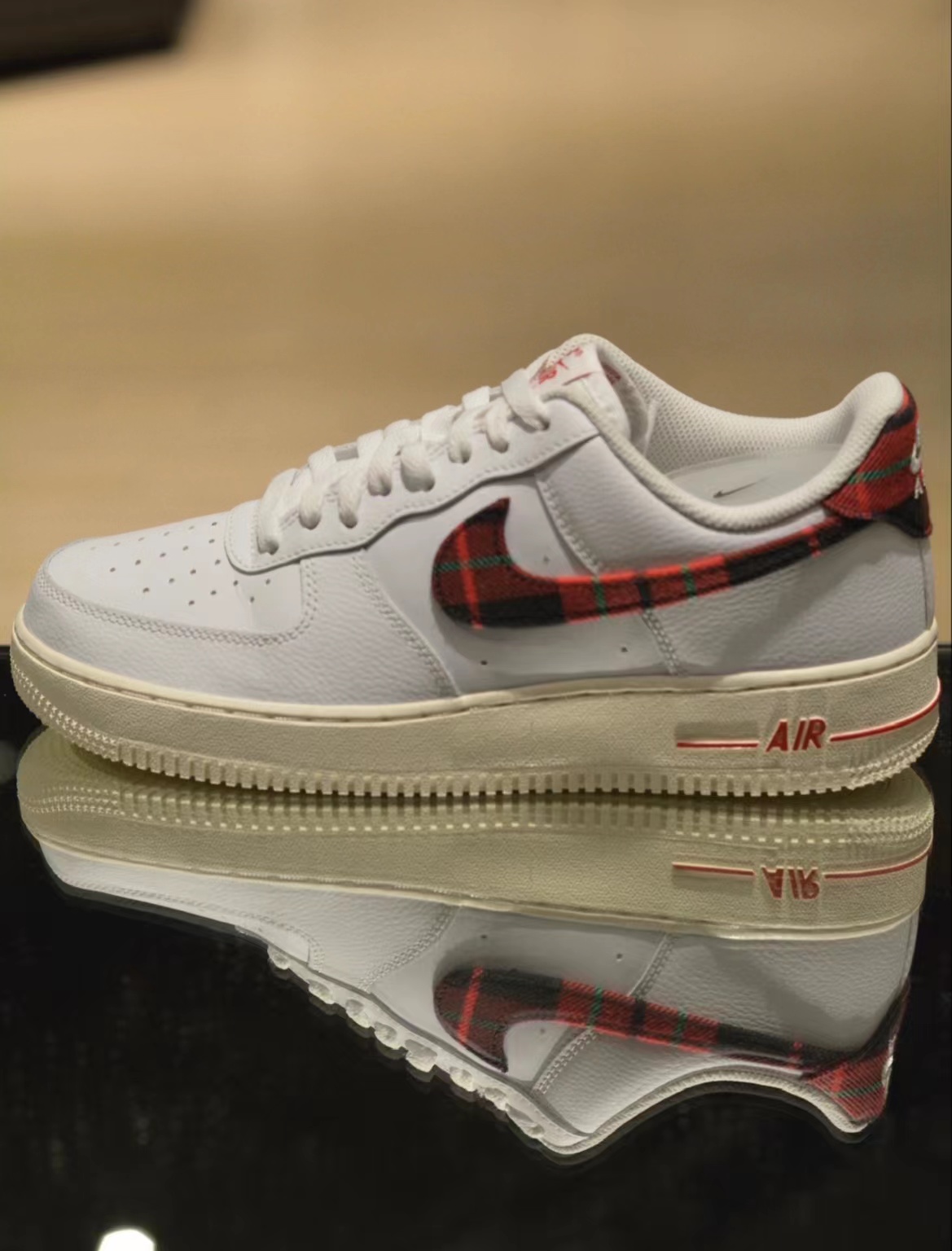 NIKE AIR FORCE 1英伦复古低帮板鞋穿上它去踏春