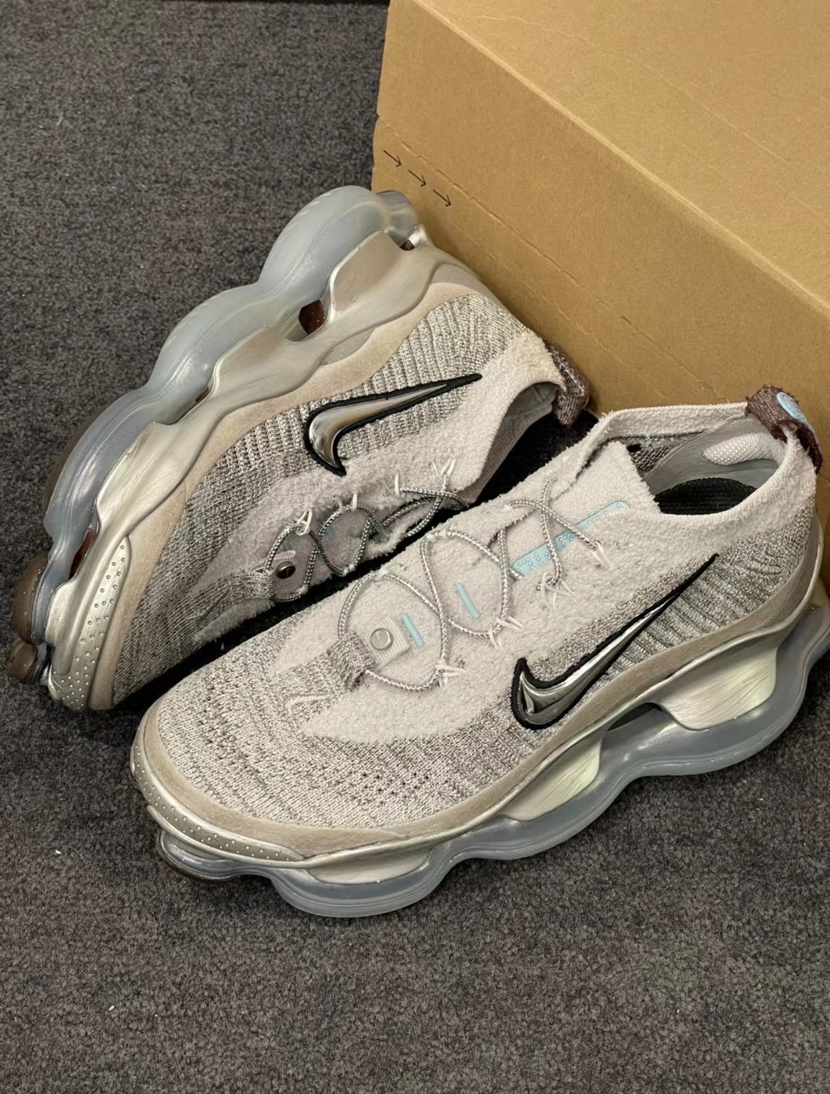 Nike Air Max Scorpion|灰色 +