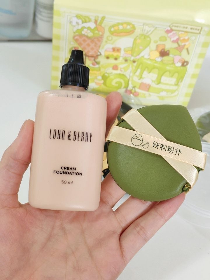 新品皮面粉扑怎么这么软，妖制真有你的！