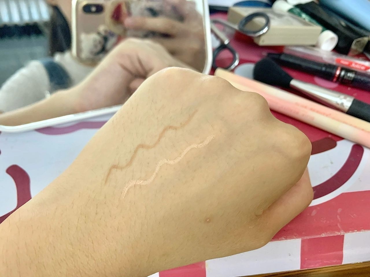 这俩卧蚕笔我将称之为无中生有妈生卧蚕
