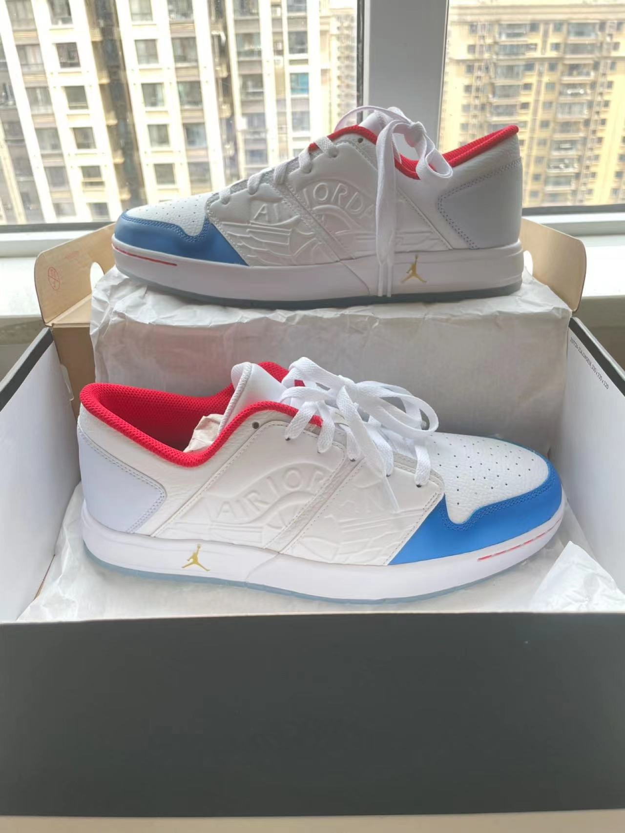 红蓝对色休闲鞋~