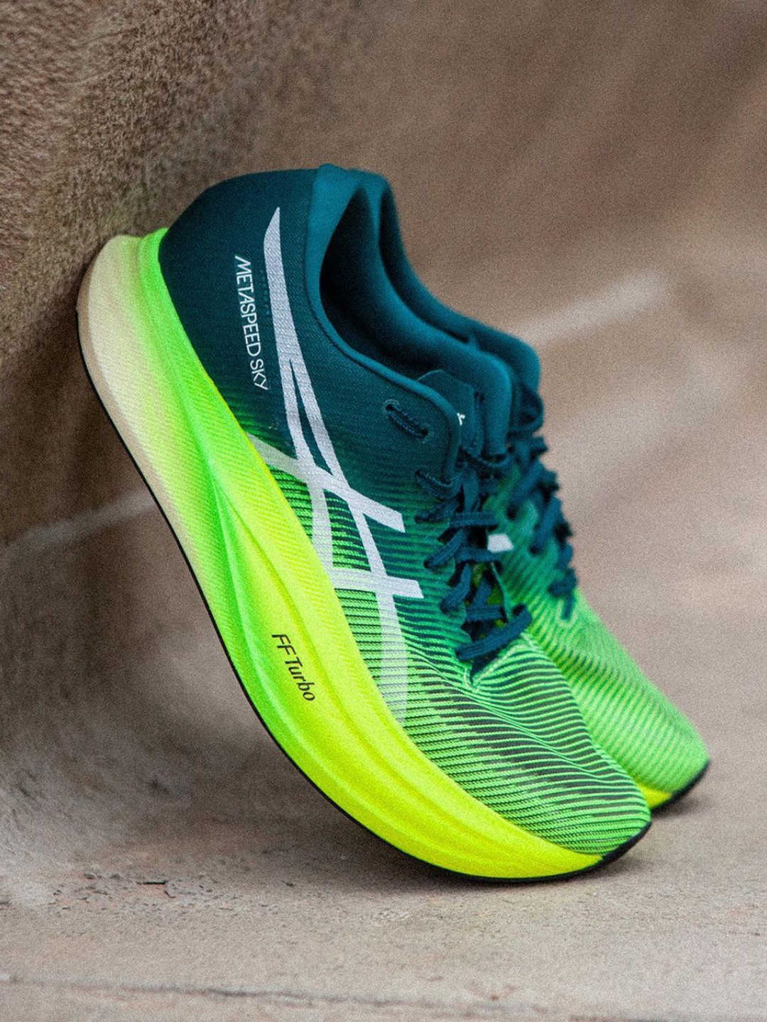 Asics Metaspeed Edge+：碳板竞速之王🏃‍♀️