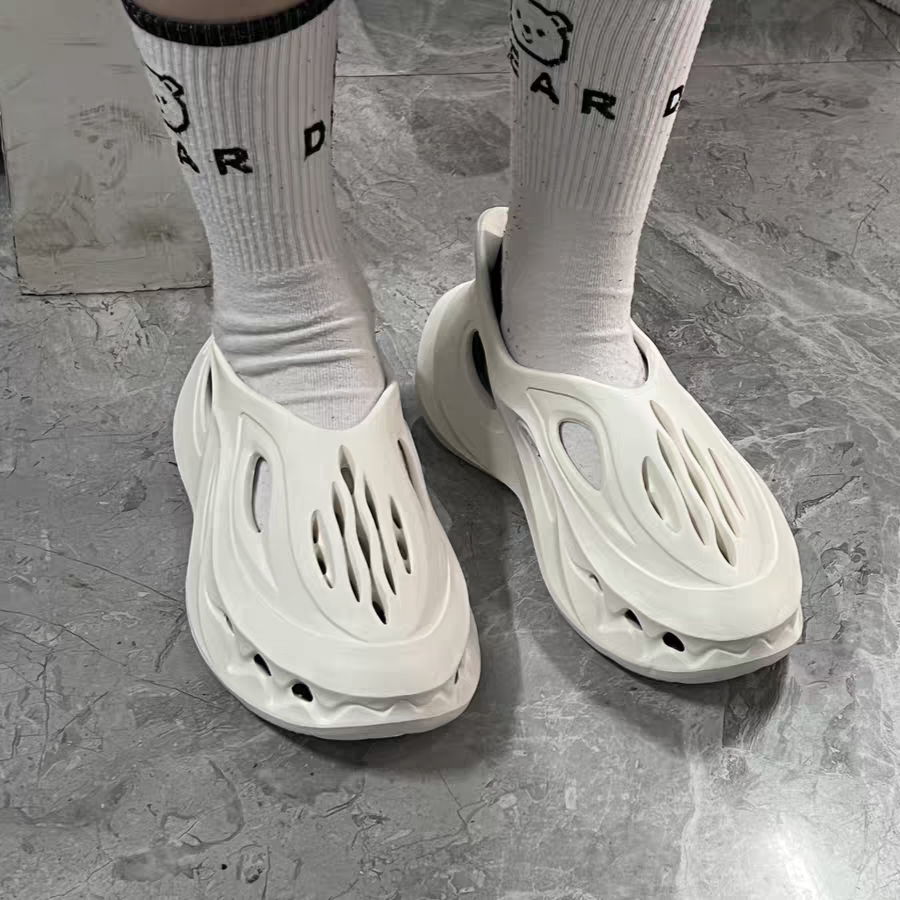 夏季中大童舒适踩屎感拖鞋推荐