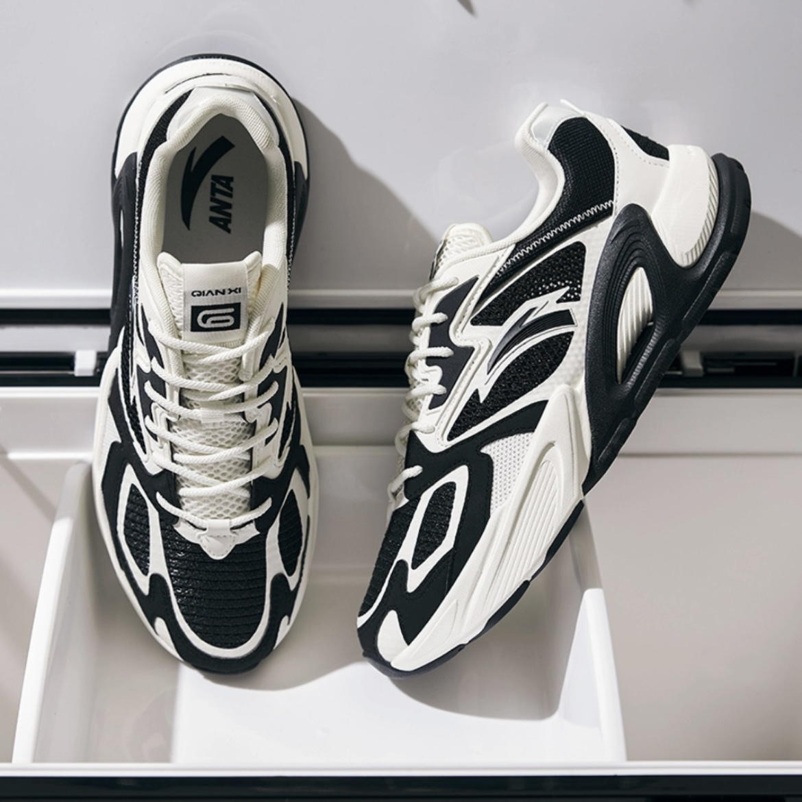 在安踏买到一双很好穿的运动鞋