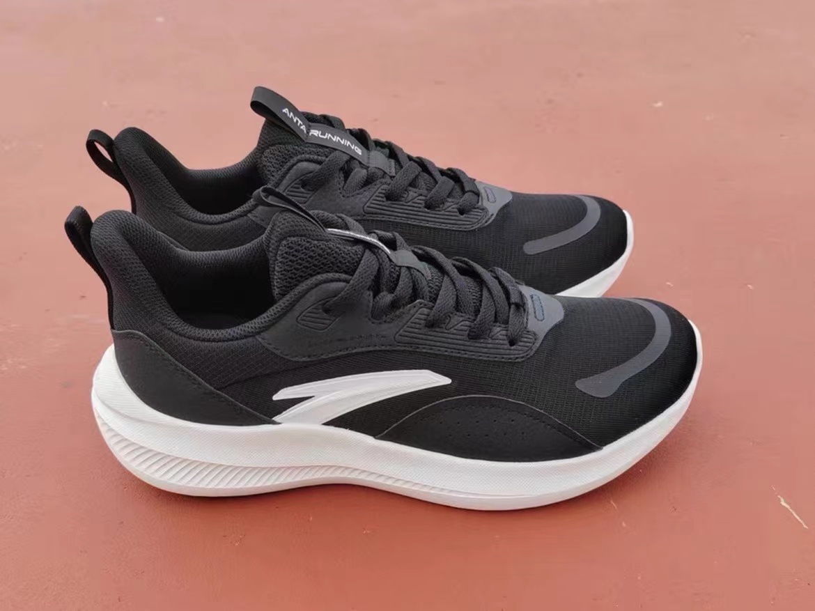 性价比超高安踏跑步鞋！