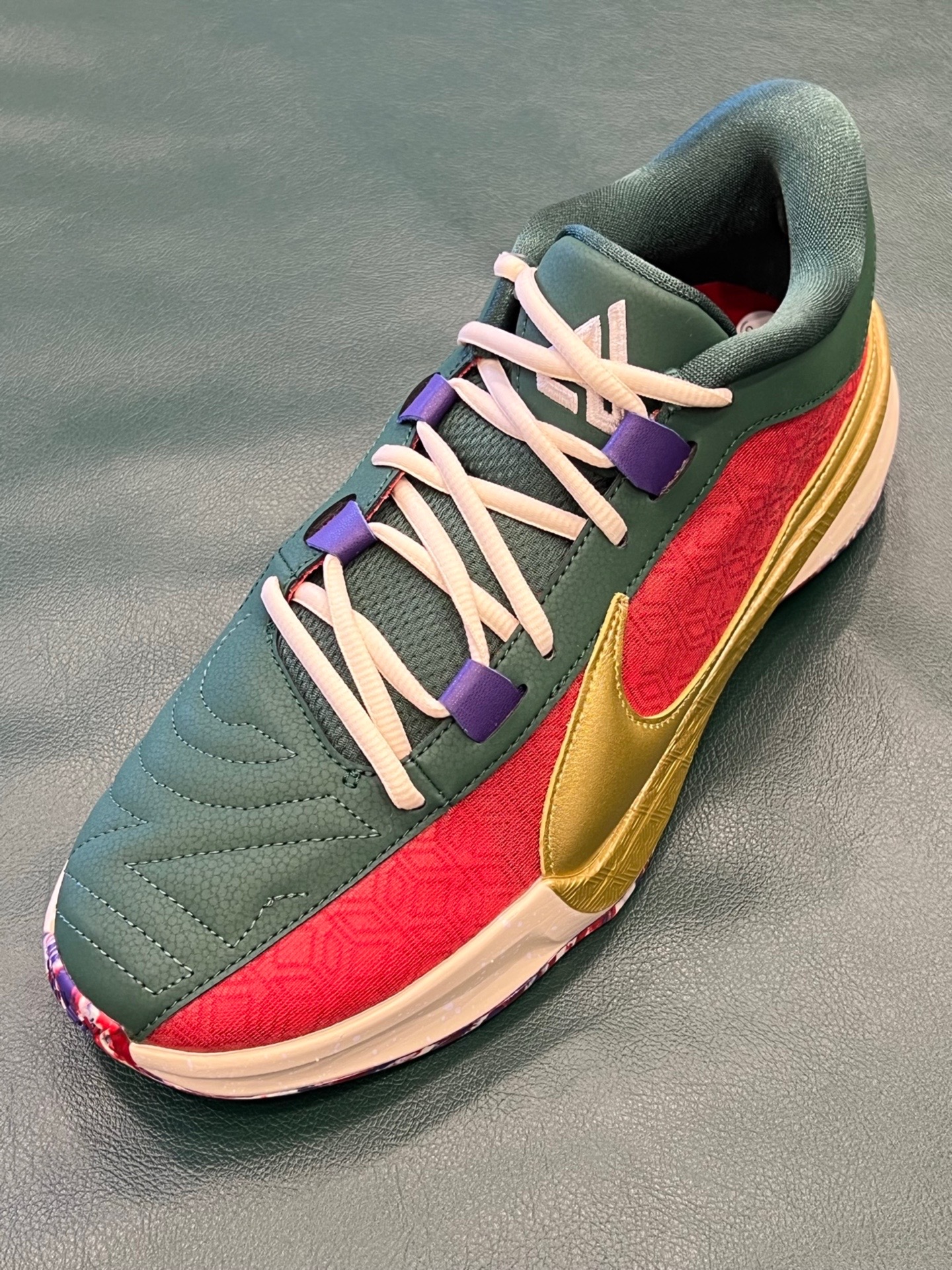 新款Nike Zoom Freak 5童鞋：稳定防滑，减震护脚！