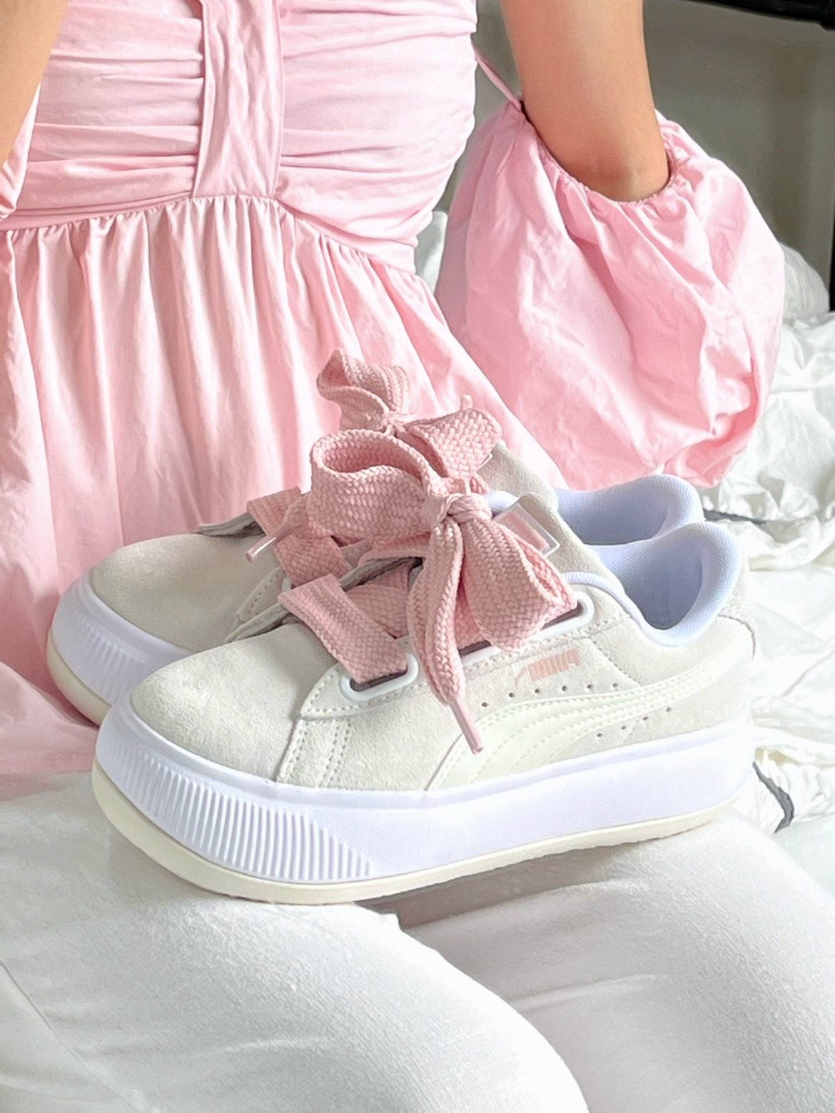 "法式风格打造，潮流休闲Puma Suede Mayu Heart鞋！🌈"