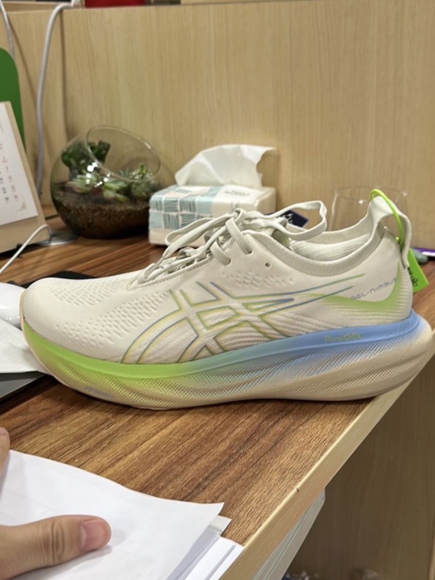 神秘白鞋真身！ASICS 经典 GEL-NIMBUS 25