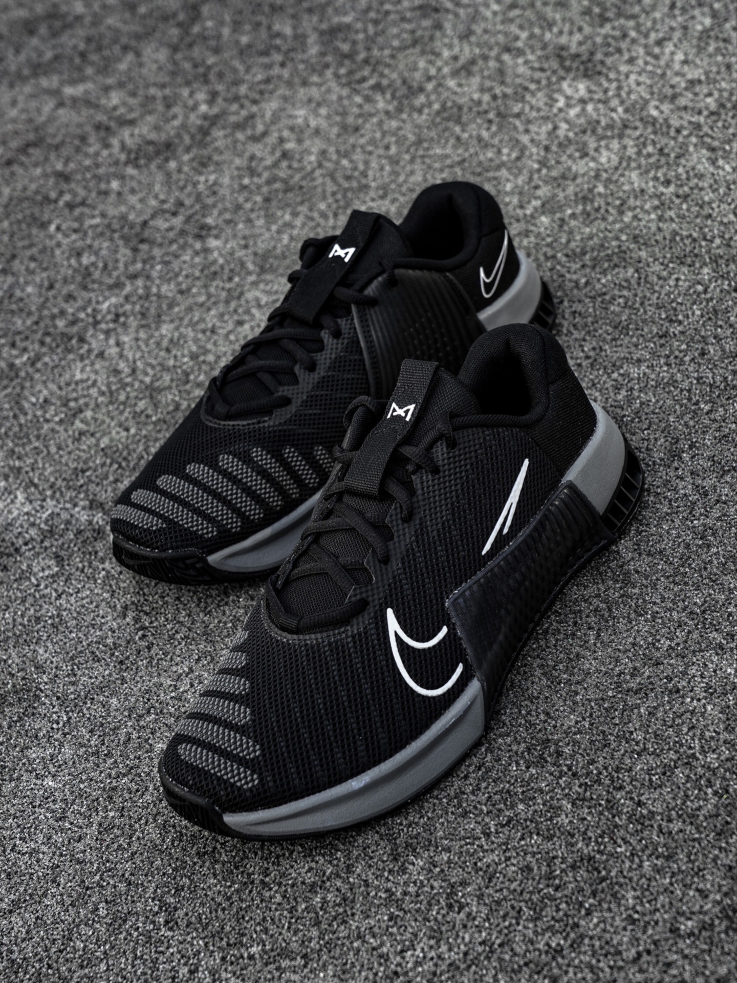 打造极致训练体验！NIKE METCON 9震撼上市，让你高效训练无忧！💪🔥