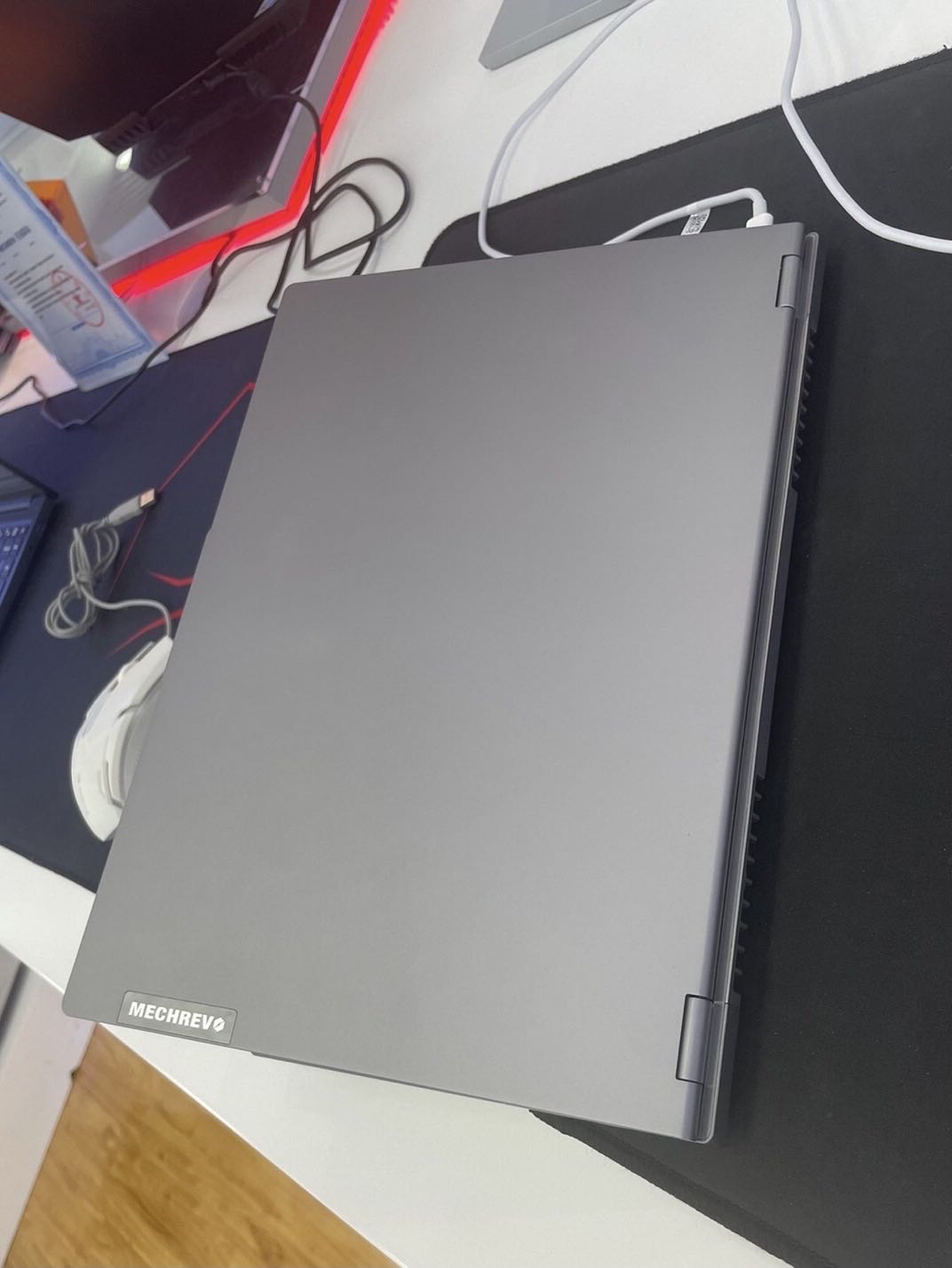 酷睿i7+2.8K屏+1TB，这款笔记本为何便宜？