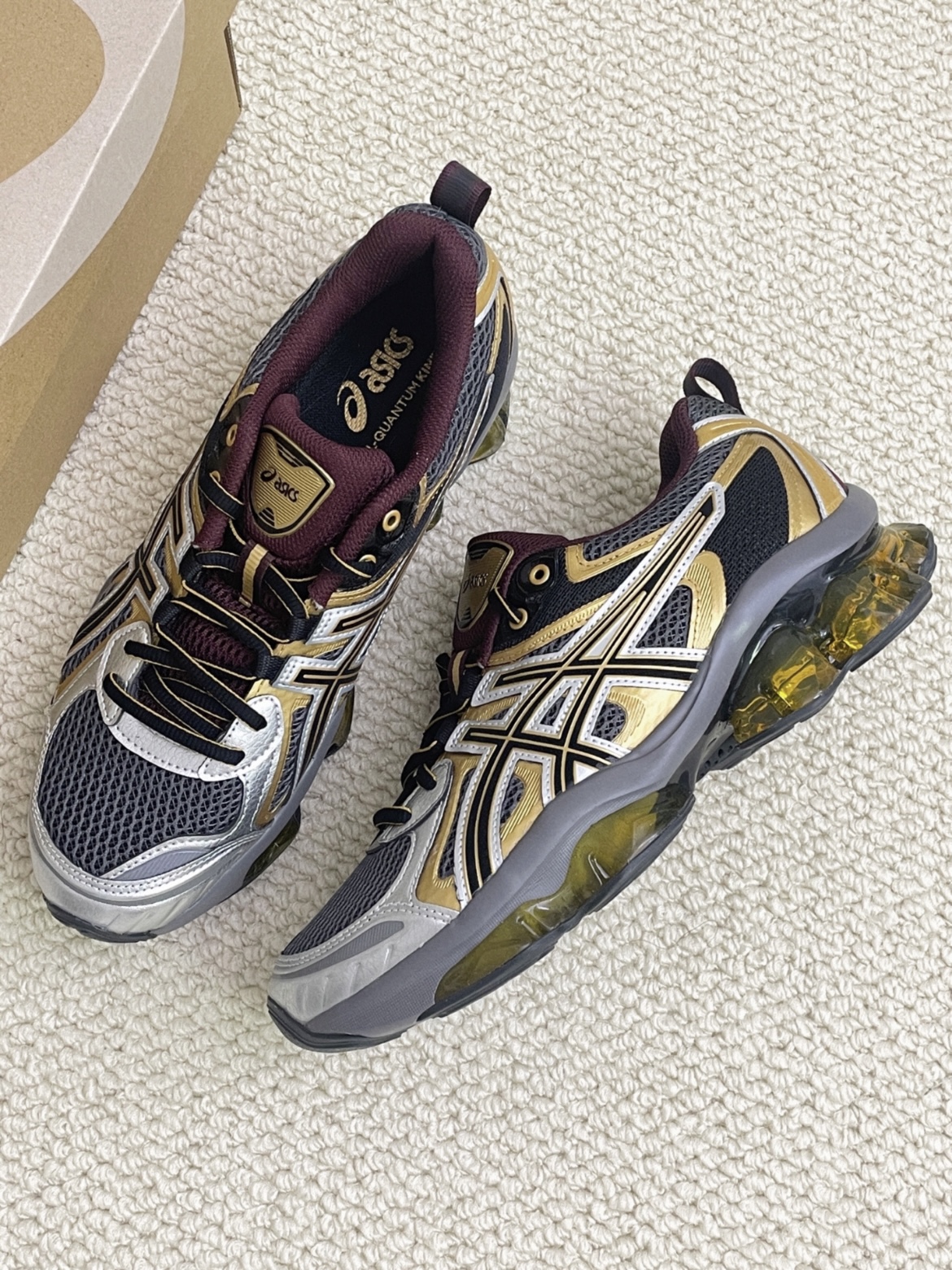亚瑟士最新王炸Asics Gel-Quantum Kinetic