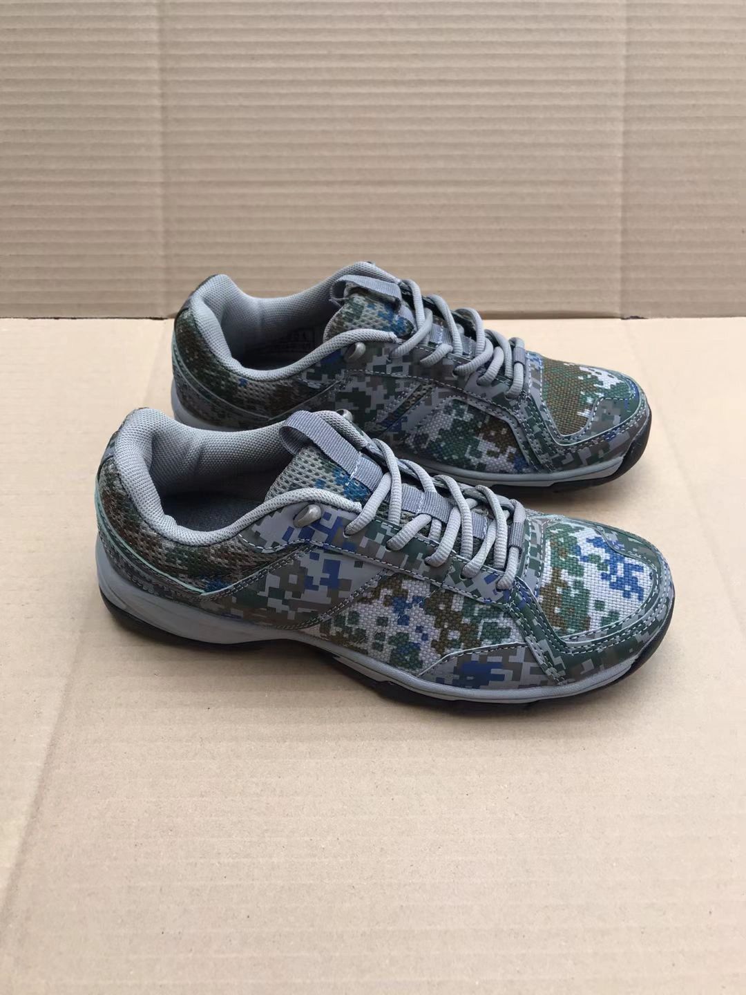 和多威 减震防滑耐磨 轻便透气 跑鞋一起追逐你的运动梦想吧！🌈🏆