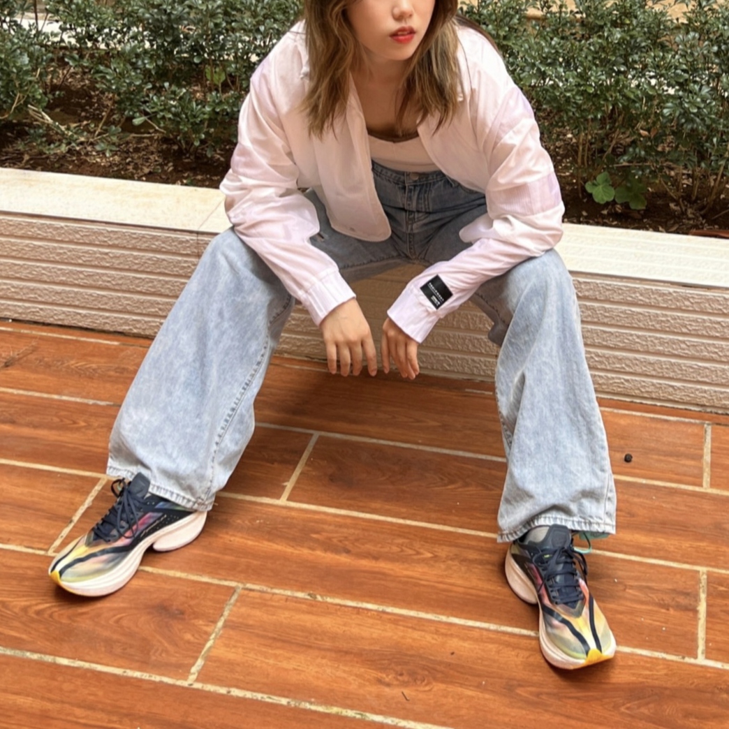 一双会呼吸的跑步运动鞋👟