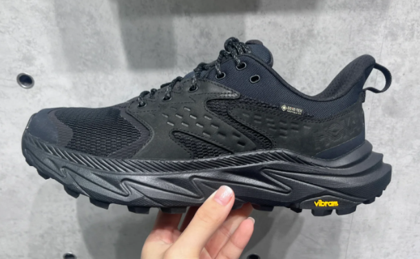 hoka最火小黑鞋，你们打几分