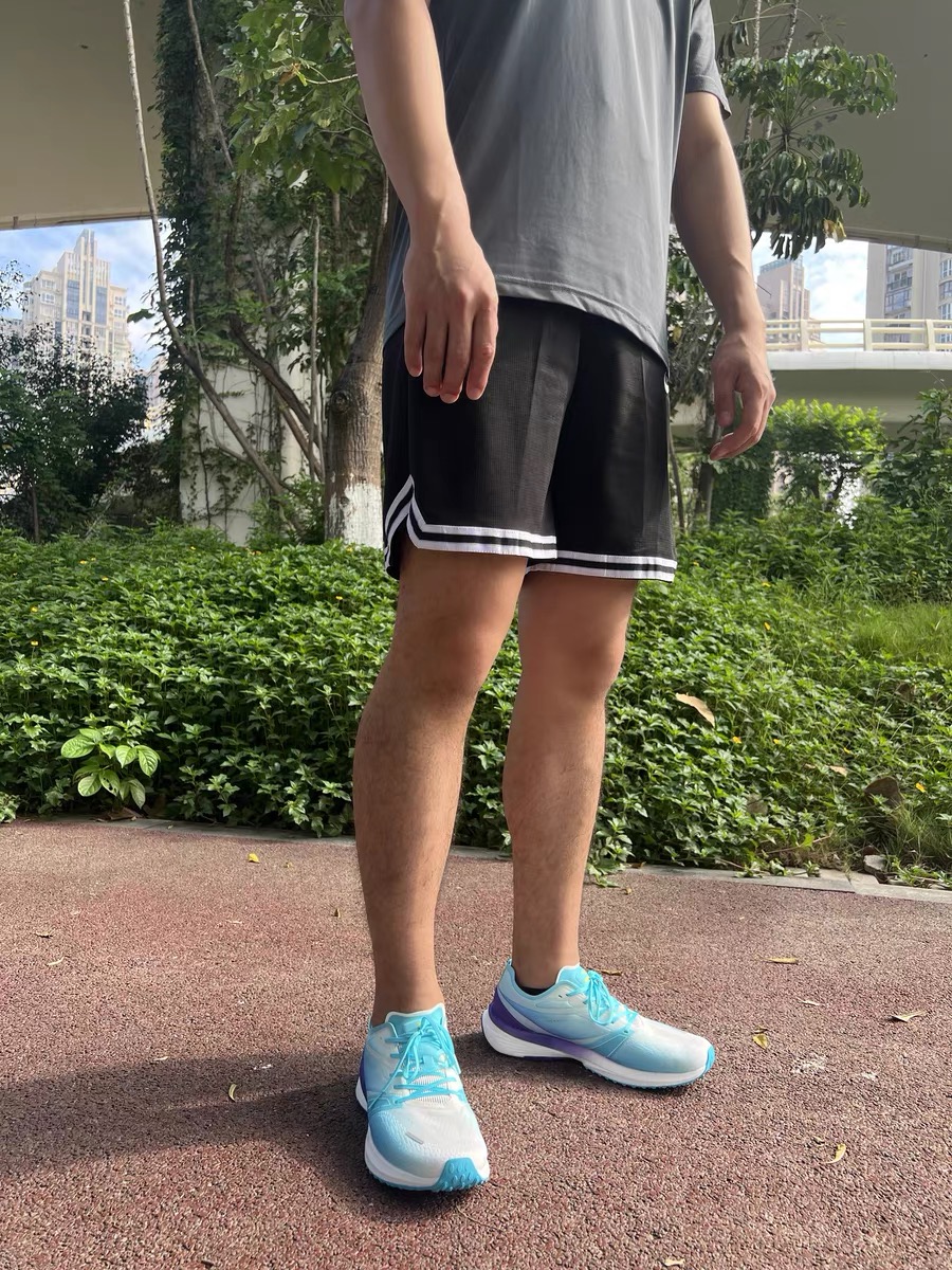 这款跑鞋 真的狠狠踩中我的心巴啦