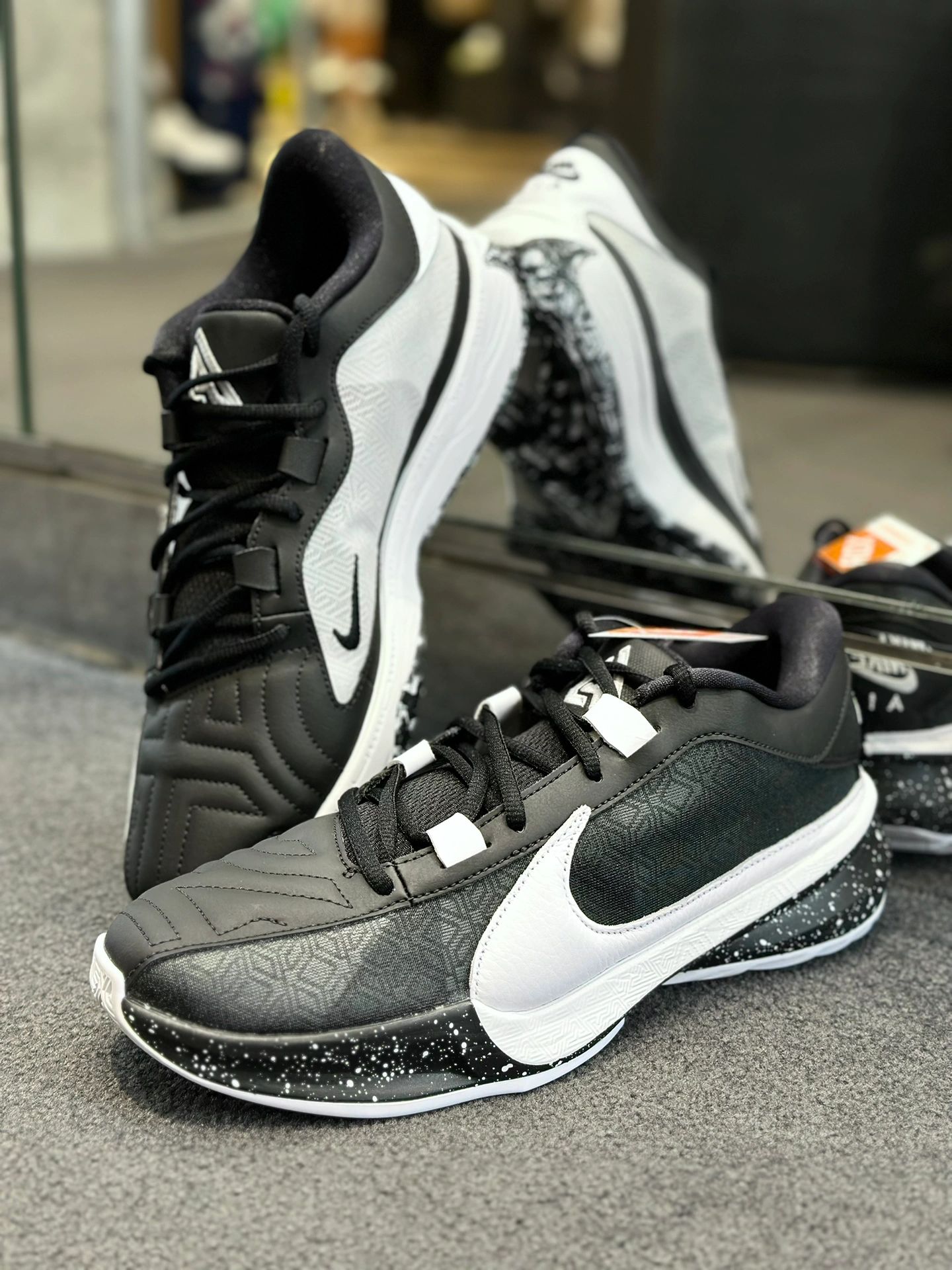 🔥【镇场之宝🤩🏀】字母哥5代篮球鞋，让你在球场上尽展锋芒！