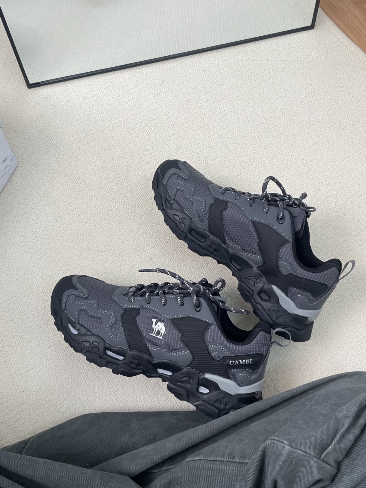 平价登山鞋！怎么做到耐磨耐穿又好看的！