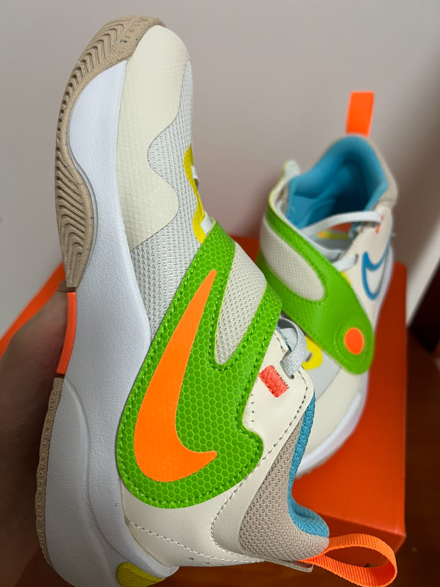 【实力派童鞋推荐】耐磨防踢，让孩子畅快奔跑的Nike 