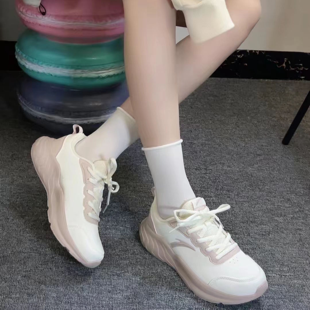 怎么能没有一双慢步跑鞋！