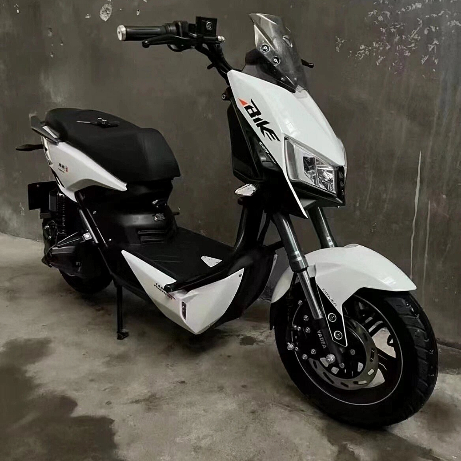 换个方式出行，畅享X5智能豪华电动摩托车的超长续航✨