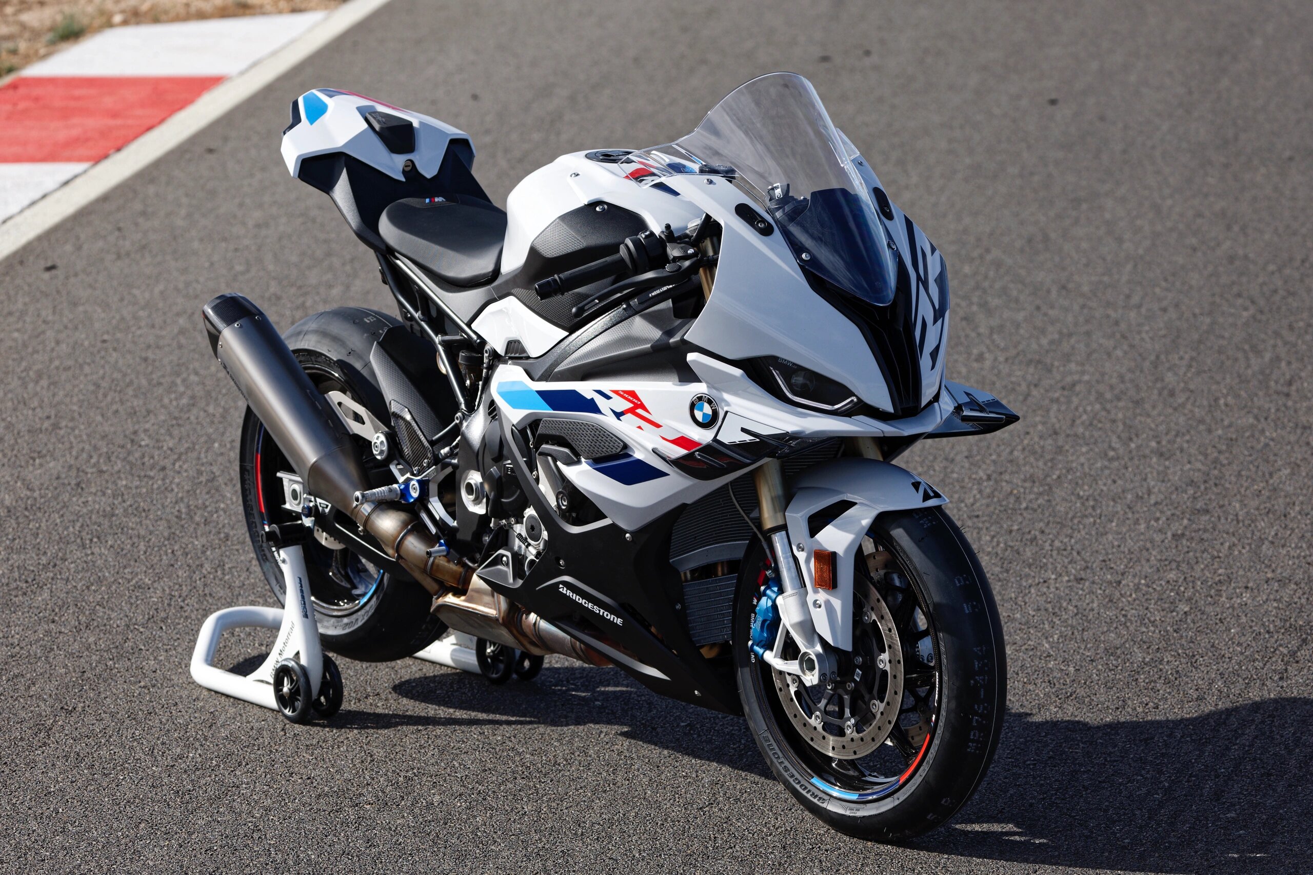 最狂野、最刺激的摩托车，宝马S1000RR