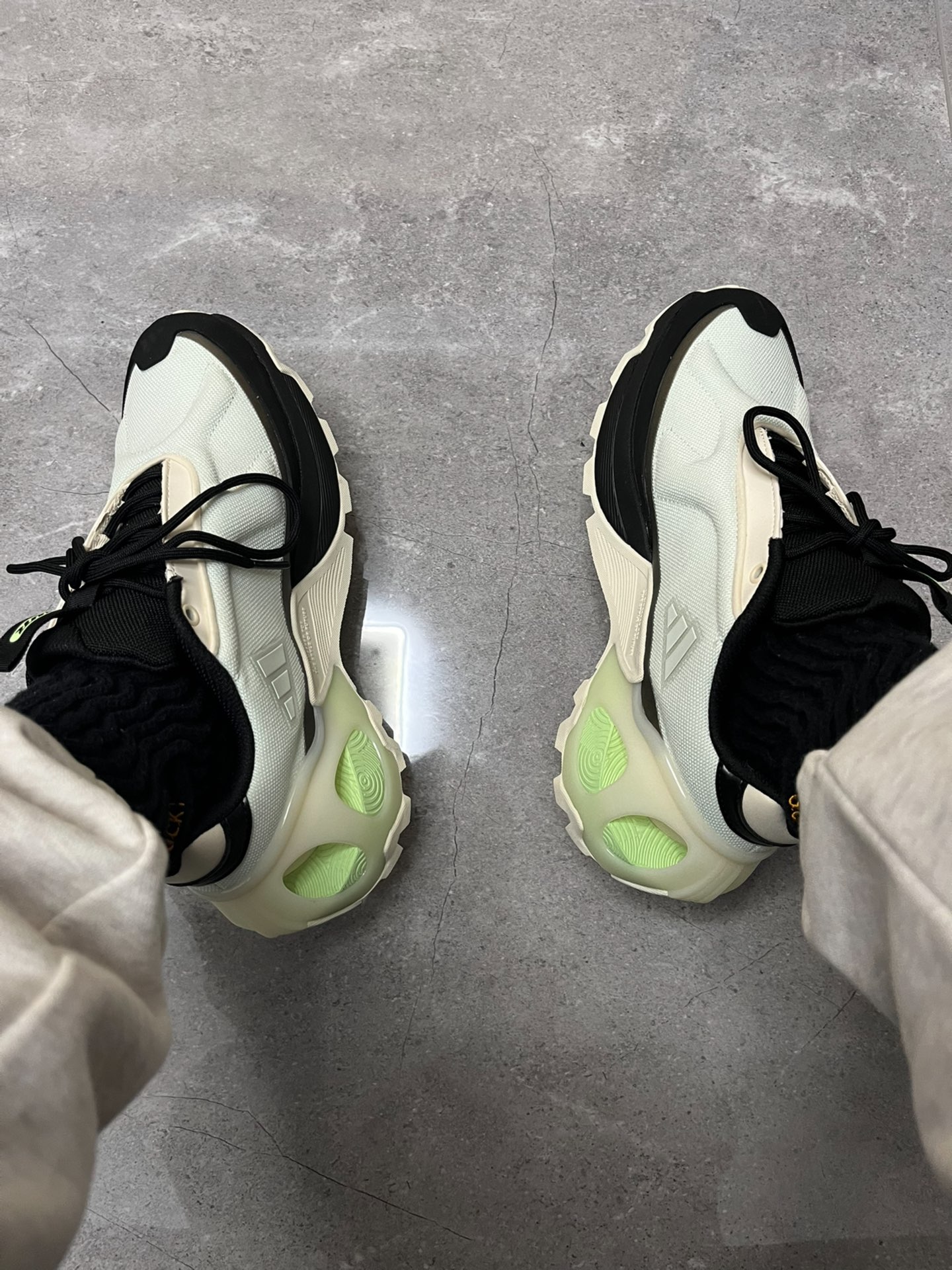 adidas Wonder Runner｜源自未来的一双轻机甲鞋款